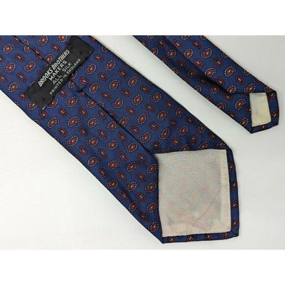 VINTAGE BROOKS BROTHERS MAKERS SILK TIE BLUE RED PAISLEY PATTERN 3.5" - Picture 2 of 2